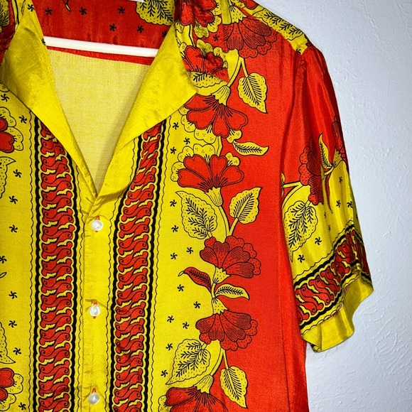 SOLD!! NO LONGER AVAILABLE!!! Urban Outfitters Hayden Scarf Print Button Down! - Picture 5 of 10